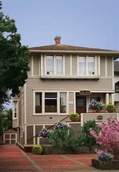 Fisher House 4* Victoria