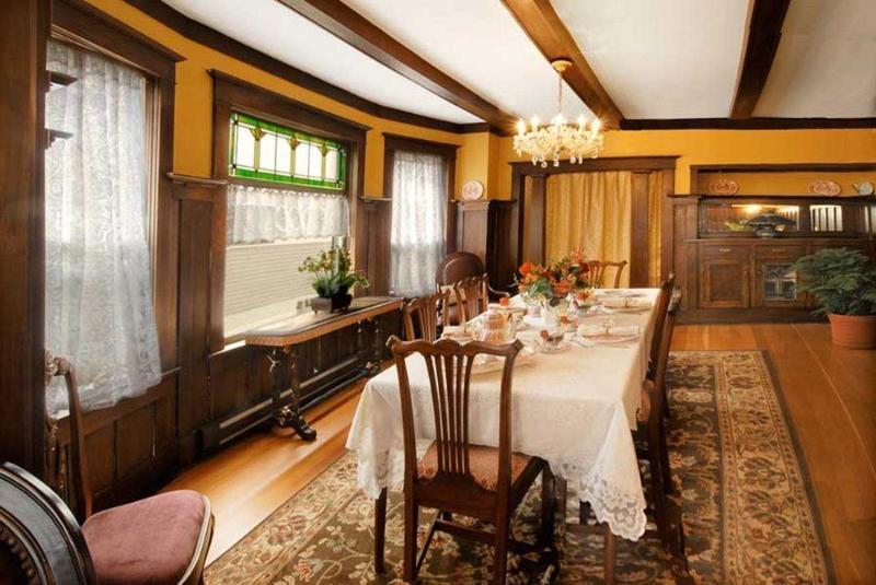 Couette-café Fisher House